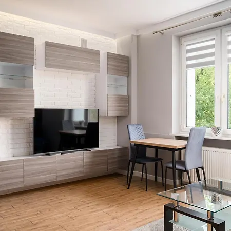 Skyline Blue By Bookinghost * ワルシャワ