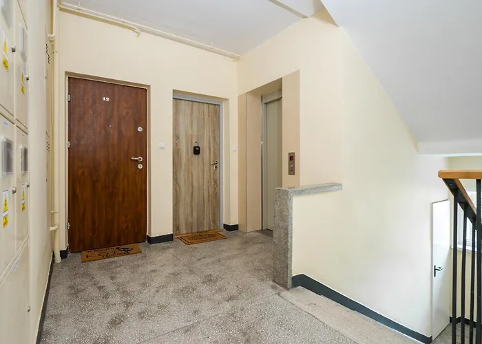 Skyline Blue By Bookinghost * Warszawa